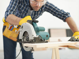 Umgang mit Maschinen und Arbeitsmitteln